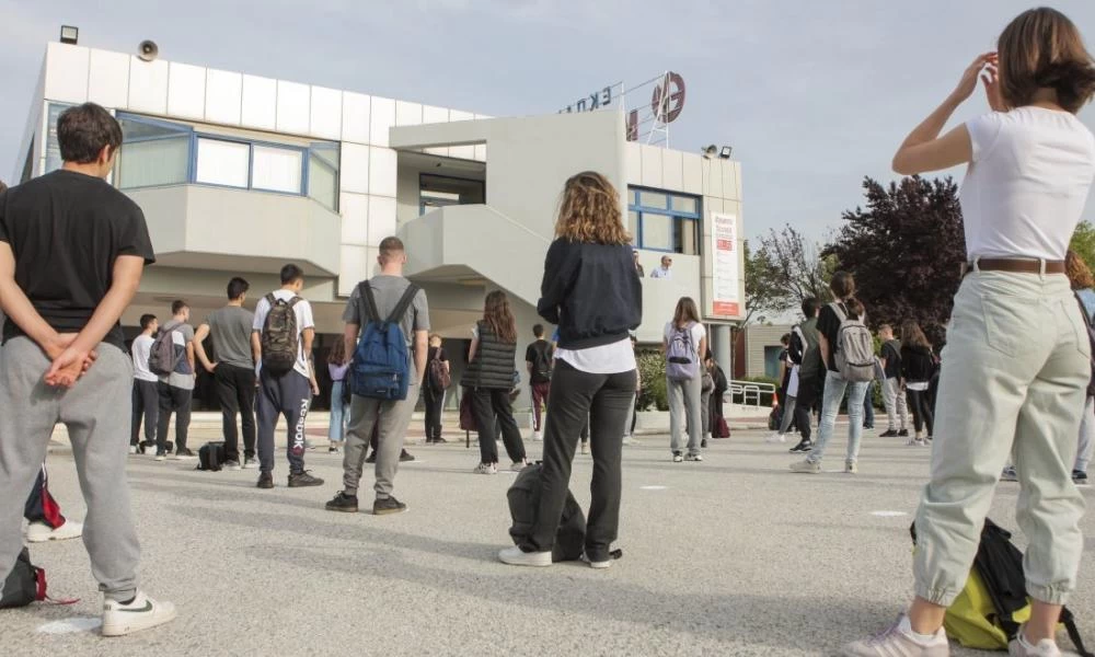 Ανοίγουν την Δευτέρα τα Γυμνάσια και τα Λύκεια